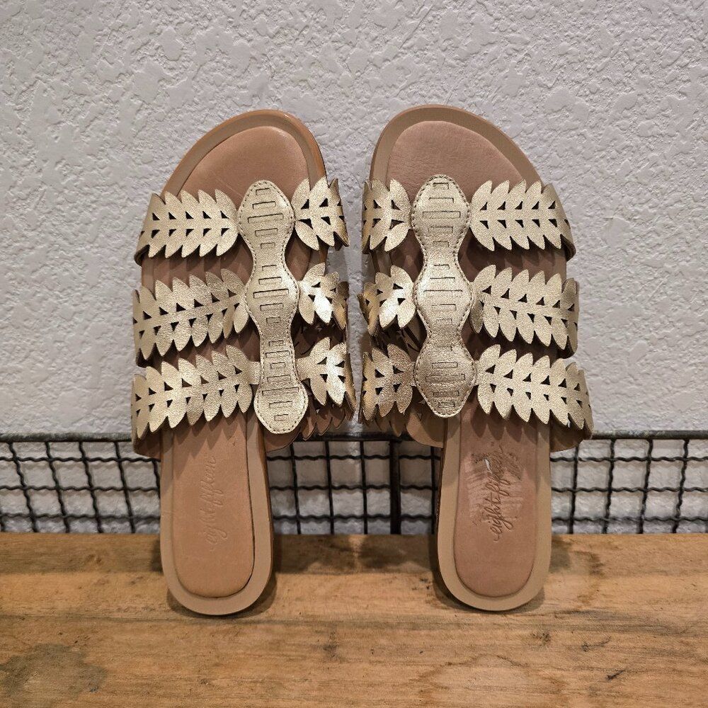 Eight Fifteen Metallic Gold Leaf Sandals Sz 6